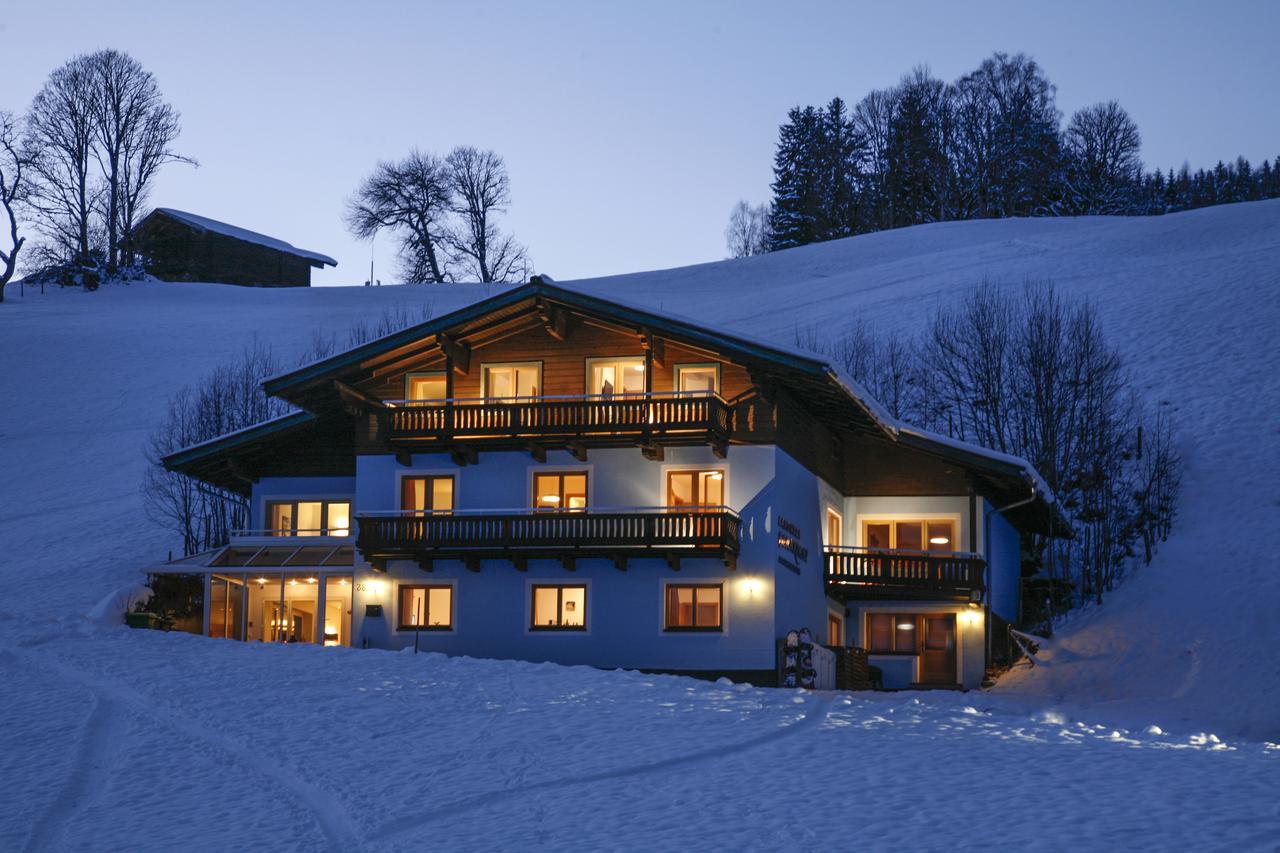 Saalbach Apartments Landhaus Bernkogel - Ski In Ski Out Экстерьер фото